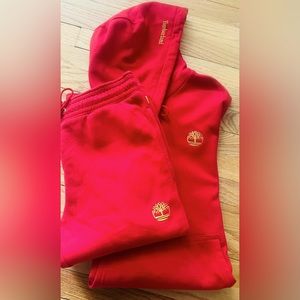 Men small, 2 piece set, Red color, Worn twice. Excellent condition.